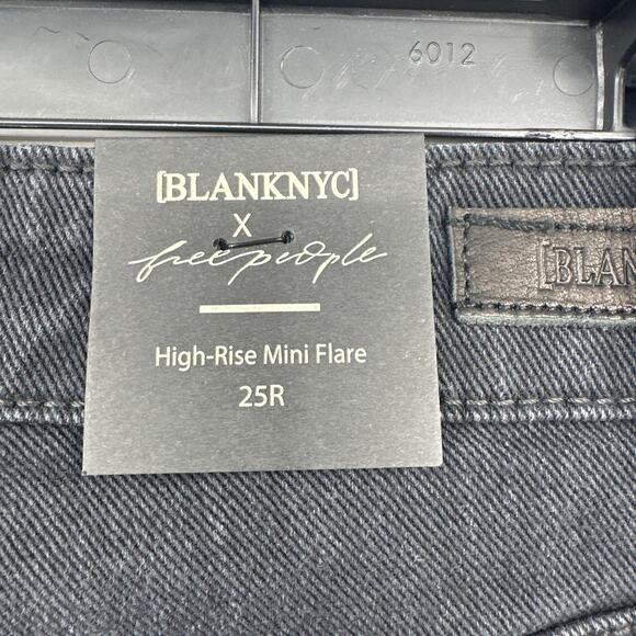 Blank NYC x Free People The Hoyt High-rise Mini Flare Black Jeans Size 25 NWT - Picture 6 of 8